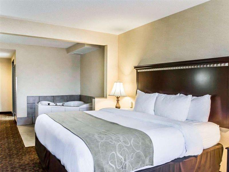 Fairfield By Marriott Inn & Suites Greensboro Coliseum Area Exterior photo