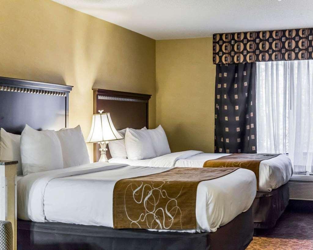 Fairfield By Marriott Inn & Suites Greensboro Coliseum Area Room photo
