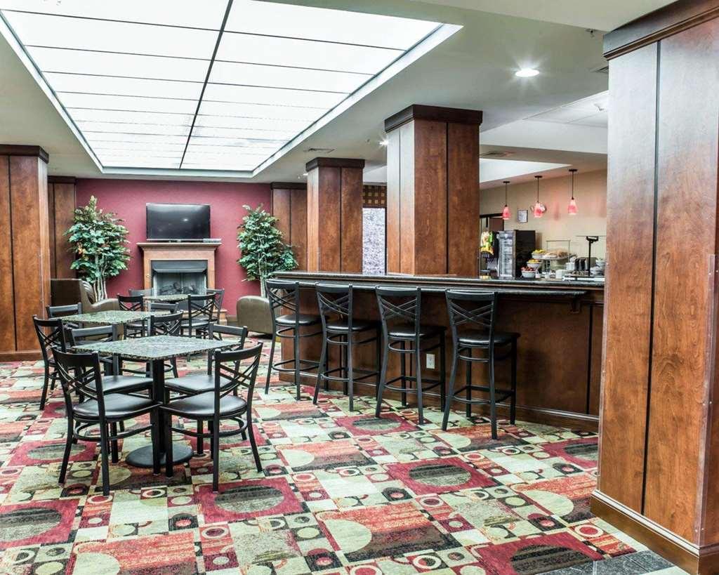 Fairfield By Marriott Inn & Suites Greensboro Coliseum Area Restaurant photo