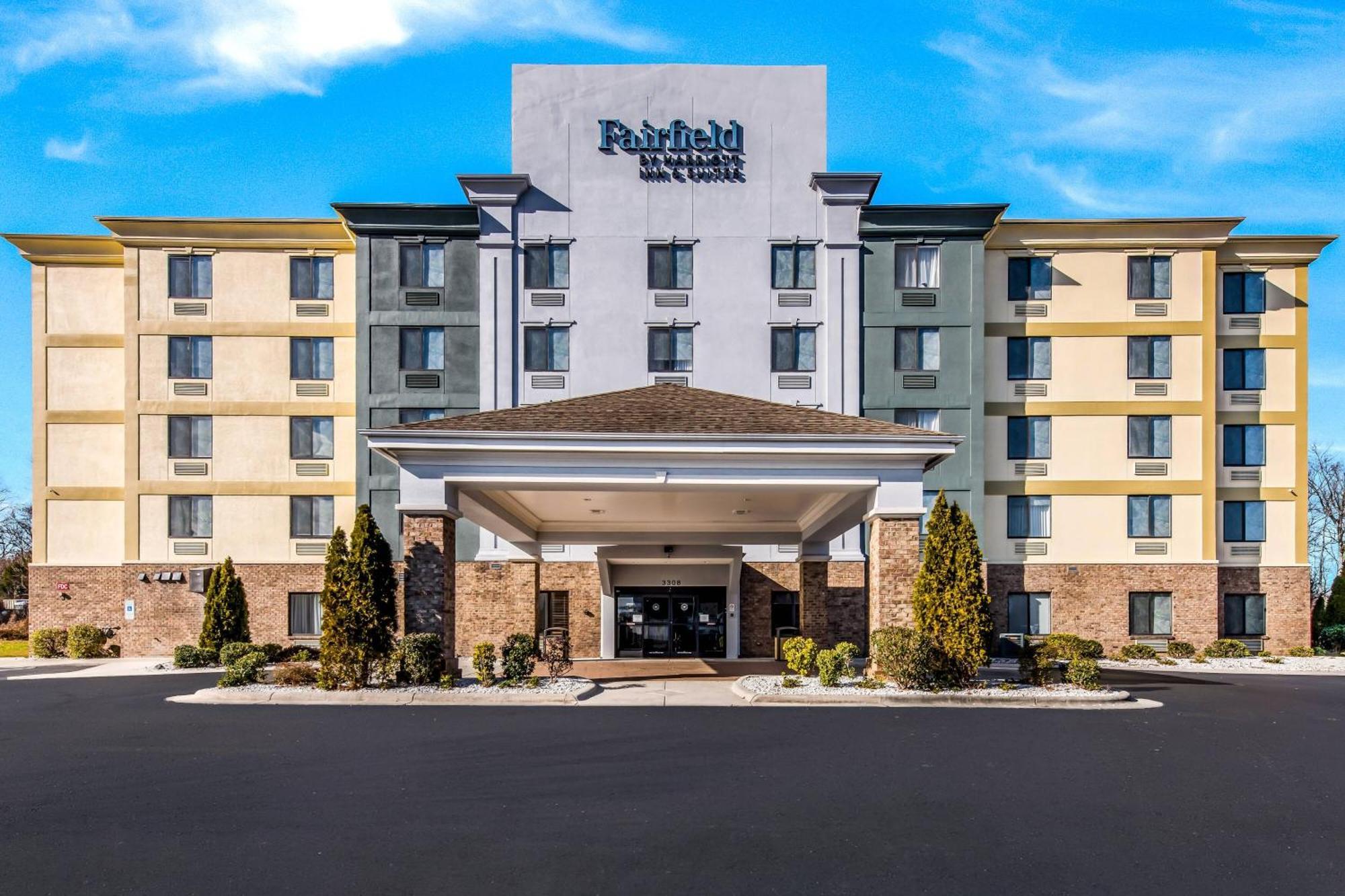 Fairfield By Marriott Inn & Suites Greensboro Coliseum Area Exterior photo