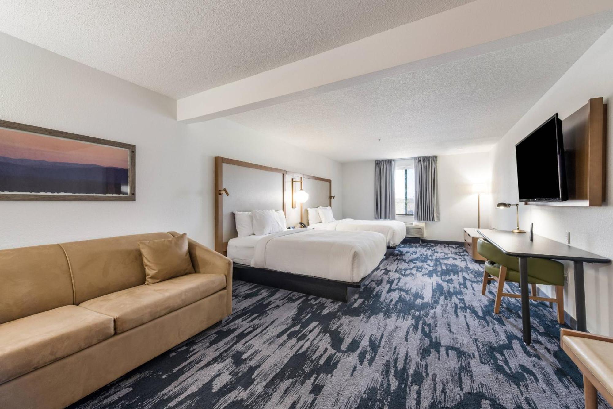 Fairfield By Marriott Inn & Suites Greensboro Coliseum Area Exterior photo